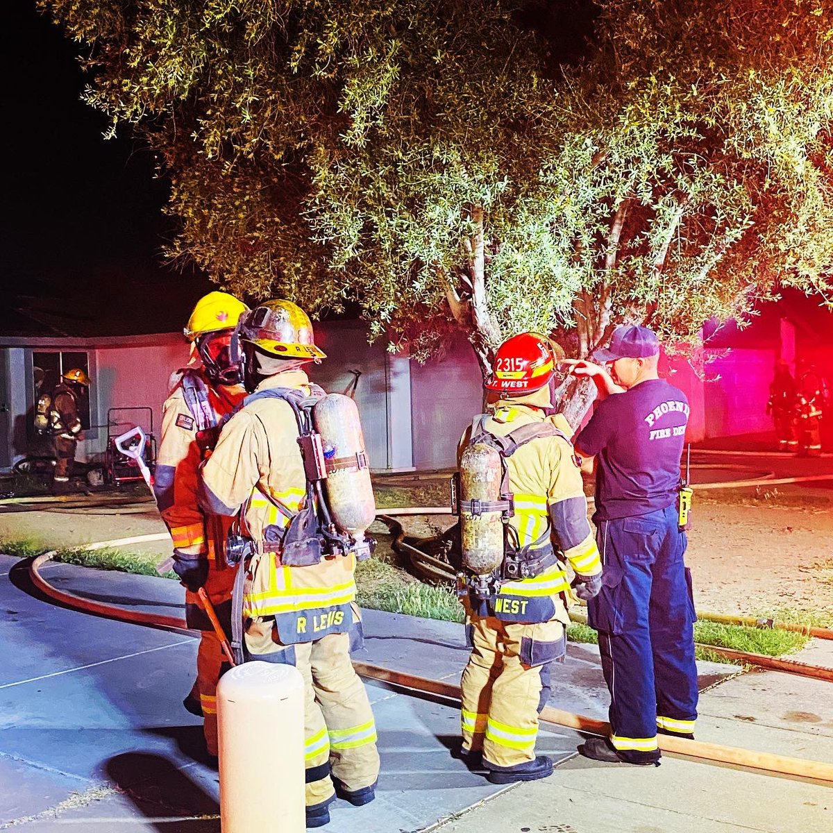 Phoenix Firefighters extinguished a double house fire last night near the area of 35th Ave and Glendale Ave in Phoenix. A family of 4 has been displaced & no injuries were reported at this incident