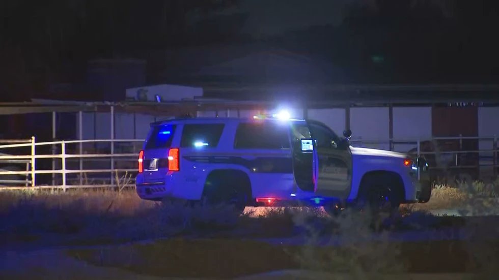 Armed suspect shot by Phoenix police in custody, hospitalized