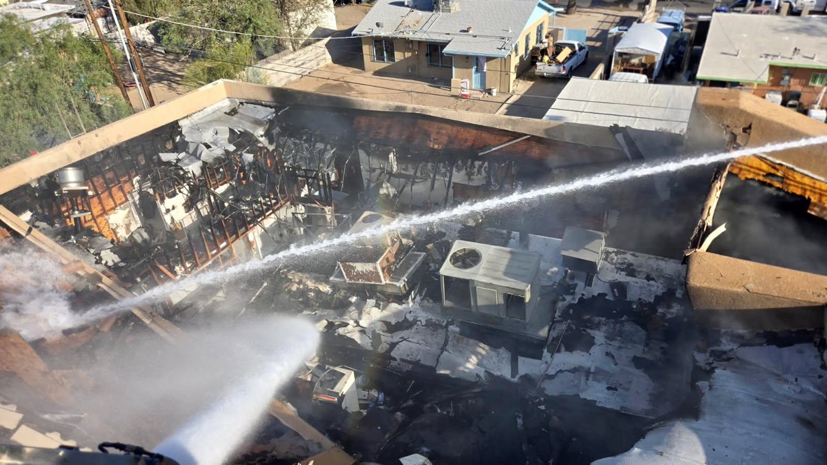 2-ALARM FIRETucson Fire was dispatched to a call of fire nature unknown   in the 3100 block of East 22nd Street. Engine 3 arrived six minutes later and reported smoke coming from the back door on and eaves of an abandoned AM/PM 